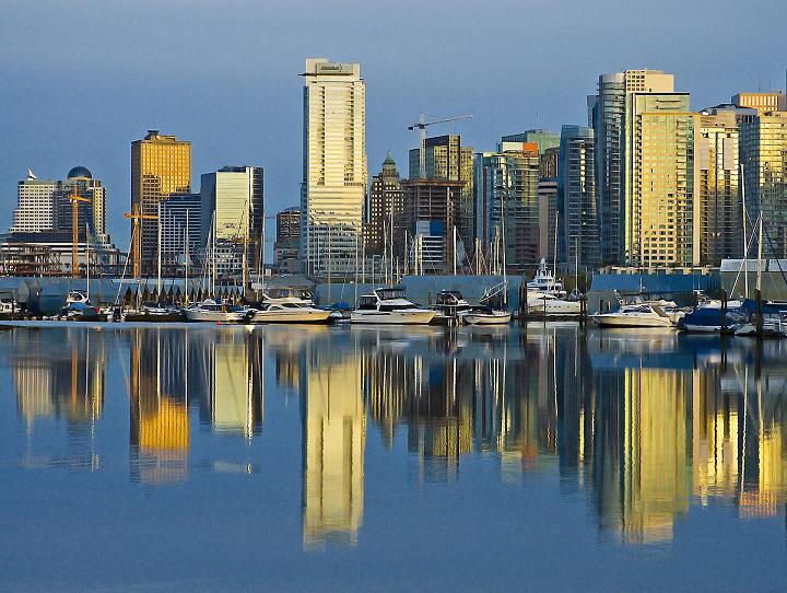 Vista del Skyline de Vancouver al anochecer
